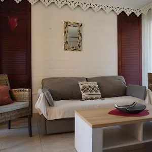 Appartement T2 Spacieux, Confort, Piscine & A, Sainte-Anne
